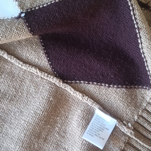 Vintage Tan Argyle Cardigan Sweater - Picture 5 of 5